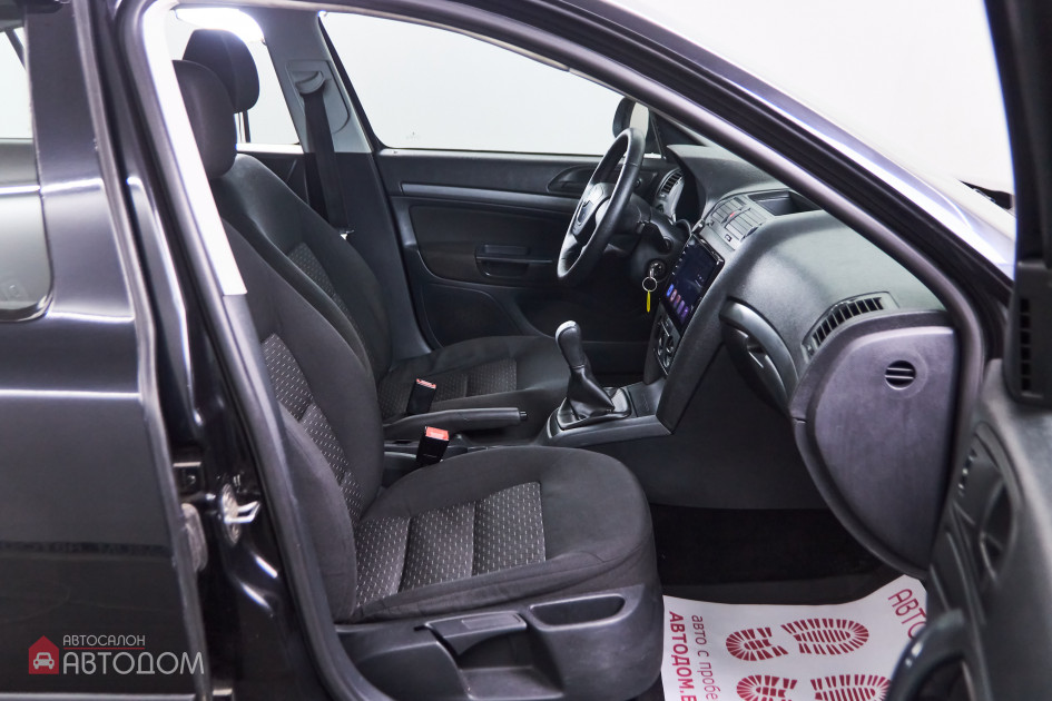 Продажа Skoda Octavia II (A5) Рестайлинг 1.6 MT (102 л.с.) 2012 Черный в Автодом