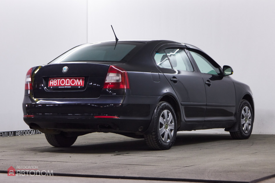 Продажа Skoda Octavia II (A5) Рестайлинг 1.6 MT (102 л.с.) 2012 Черный в Автодом