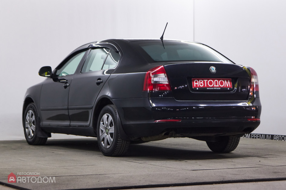 Продажа Skoda Octavia II (A5) Рестайлинг 1.6 MT (102 л.с.) 2012 Черный в Автодом
