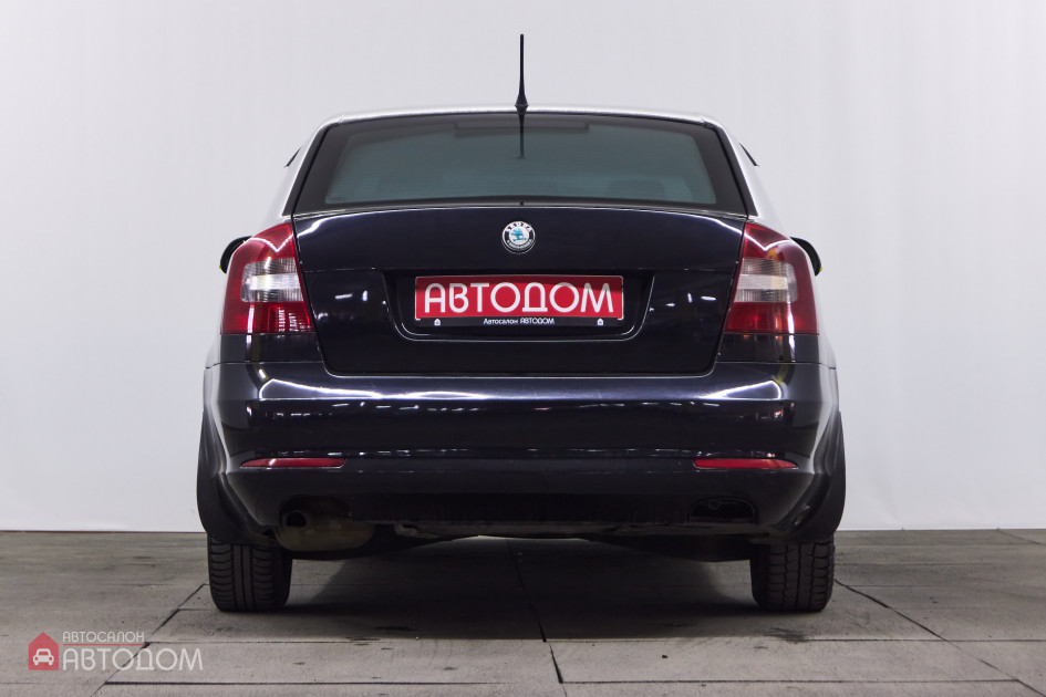 Продажа Skoda Octavia II (A5) Рестайлинг 1.6 MT (102 л.с.) 2012 Черный в Автодом