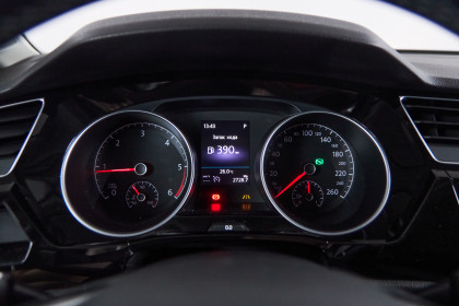 Продажа Volkswagen Touran III 2.0 AMT (190 л.с.) 2016 Серый в Автодом