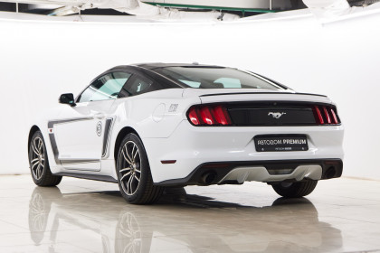 Продажа Ford Mustang VI 2.3 AT (317 л.с.) 2015 Белый в Автодом