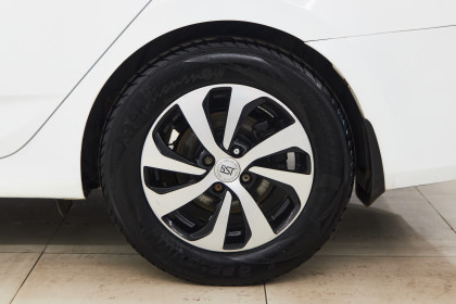 Продажа Hyundai Solaris I Рестайлинг 1.4 MT (107 л.с.) 2015 Белый в Автодом