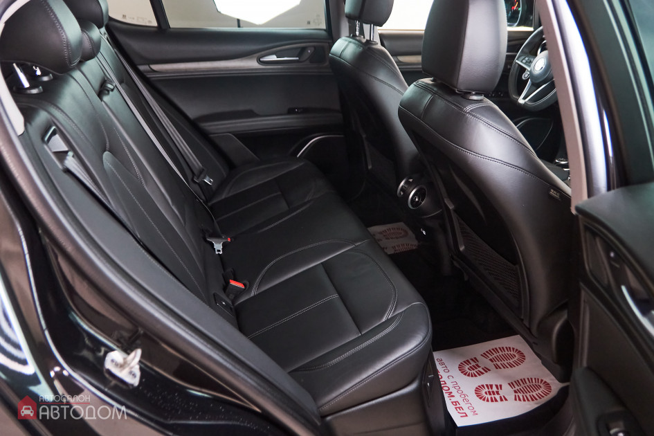 Продажа Alfa Romeo Stelvio I 2.0 AT (280 л.с.) 2017 Черный в Автодом