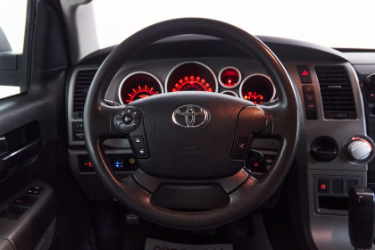 Продажа Toyota Tundra II Double Cab 5.7 AT (381 л.с.) 2011 Белый в Автодом