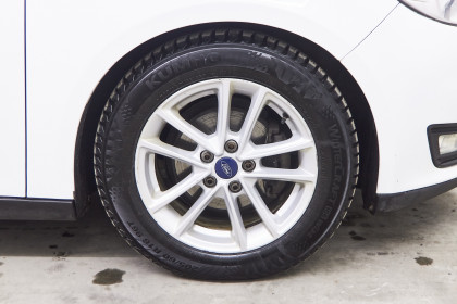 Продажа Ford Focus III Рестайлинг 1.0 AT (125 л.с.) 2015 Белый в Автодом
