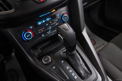 Продажа Ford Focus III Рестайлинг 1.0 AT (125 л.с.) 2015 Белый в Автодом