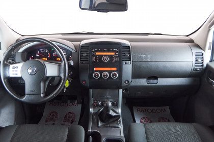 Продажа Nissan Pathfinder III Рестайлинг 2.5 MT (190 л.с.) 2011 Белый в Автодом