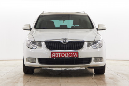 Продажа Skoda Superb II 2.0 AMT (140 л.с.) 2012 Белый в Автодом