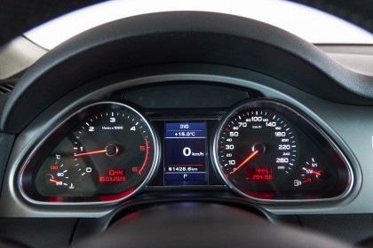 Продажа Audi Q7 I (4L) Рестайлинг 3.0 AT (245 л.с.) 2009 Серый в Автодом