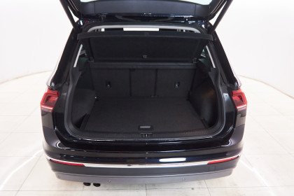 Продажа Volkswagen Tiguan II Allspace 2.0 AMT (150 л.с.) 2018 Черный в Автодом