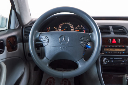Продажа Mercedes-Benz CLK-Класс I (W208) Рестайлинг 200 2.0 MT (163 л.с.) 2000 Серебристый в Автодом