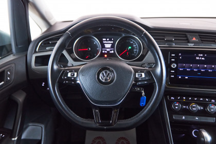Продажа Volkswagen Touran III 1.6 AMT (115 л.с.) 2019 Серебристый в Автодом