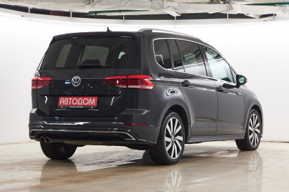 Продажа Volkswagen Touran III 2.0 AMT (190 л.с.) 2018 Серый в Автодом