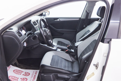 Продажа Volkswagen Jetta VI 1.4 AMT (150 л.с.) 2014 Белый в Автодом