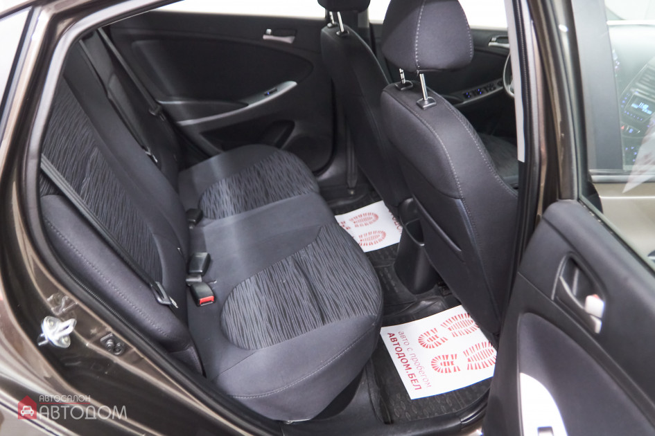 Продажа Hyundai Solaris I Рестайлинг 1.4 MT (107 л.с.) 2015 Коричневый в Автодом