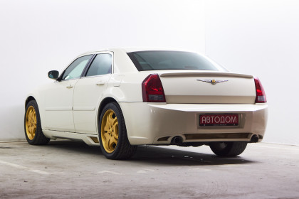 Продажа Chrysler 300C I 2.7 AT (193 л.с.) 2004 Белый в Автодом