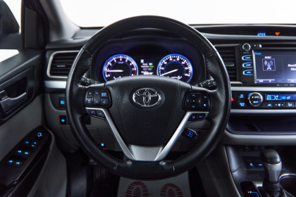 Продажа Toyota Highlander III (U50) Рестайлинг 3.5 AT (249 л.с.) 2017 Черный в Автодом