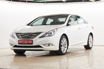 Продажа Hyundai Sonata VI (YF) 2.4 AT (193 л.с.) 2011 Белый в Автодом