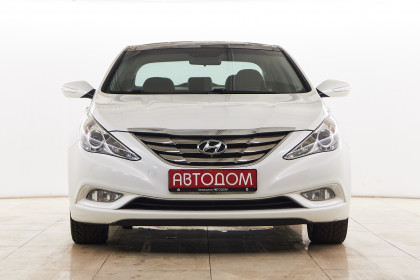 Продажа Hyundai Sonata VI (YF) 2.4 AT (193 л.с.) 2011 Белый в Автодом