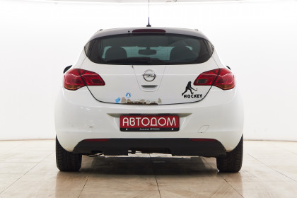 Продажа Opel Astra J 1.2 MT (95 л.с.) 2010 Белый в Автодом