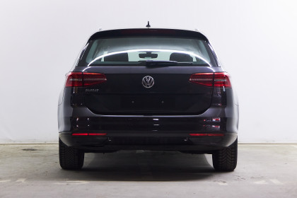 Продажа Volkswagen Passat B8 2.0 AMT (150 л.с.) 2018 Серый в Автодом
