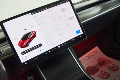 Продажа Tesla Model 3 I Long Range 0.0 AT (258 л.с.) 2018 Красный в Автодом