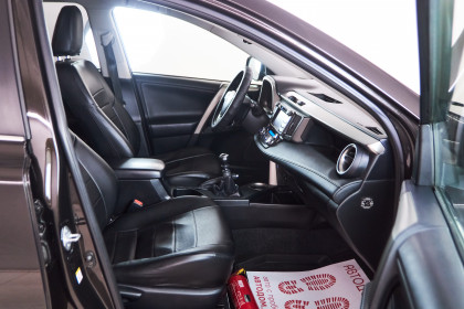 Продажа Toyota RAV4 IV (CA40) 2.0 MT (124 л.с.) 2015 Коричневый в Автодом