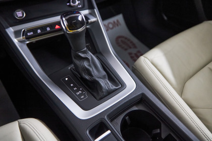 Продажа Audi Q3 II (F3) 45 TFSI 2.0 AMT (230 л.с.) 2019 Белый в Автодом