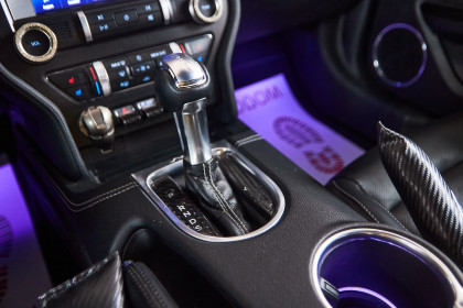 Продажа Ford Mustang VI Рестайлинг 2.3 AT (317 л.с.) 2020 Черный в Автодом