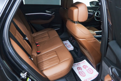 Продажа Audi e-tron I 55 0.0 AT (408 л.с.) 2021 Черный в Автодом