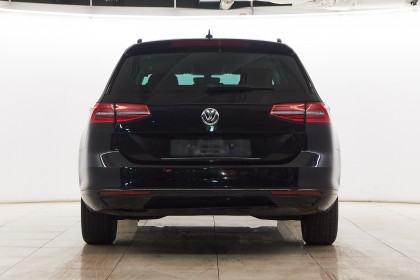 Продажа Volkswagen Passat B8 2.0 AMT (150 л.с.) 2016 Черный в Автодом