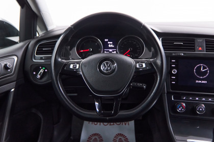 Продажа Volkswagen Golf VII Рестайлинг 1.6 MT (115 л.с.) 2018 Серый в Автодом