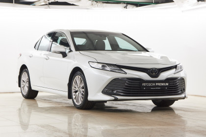 Продажа Toyota Camry VIII (XV70) Рестайлинг 2.5 AT (200 л.с.) 2020 Белый в Автодом