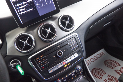 Продажа Mercedes-Benz CLA I (C117, X117) Рестайлинг 220 d 2.1 AMT (177 л.с.) 2018 Белый в Автодом