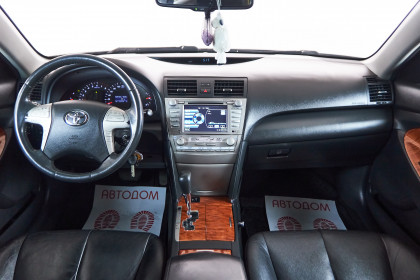 Продажа Toyota Camry VI (XV40) Рестайлинг 2.4 AT (167 л.с.) 2010 Серый в Автодом