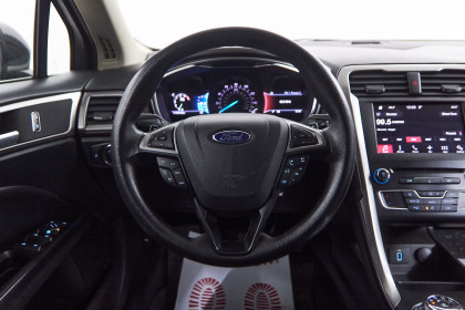 Продажа Ford Fusion (North America) II Рестайлинг 1.5 AT (184 л.с.) 2017 Серый в Автодом
