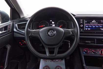 Продажа Volkswagen Polo V Рестайлинг 1.6 MT (80 л.с.) 2018 Белый в Автодом