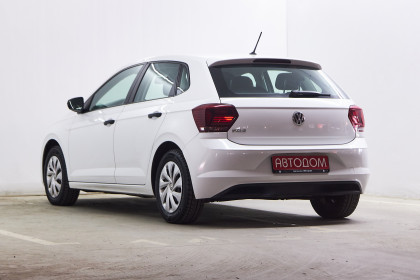 Продажа Volkswagen Polo V Рестайлинг 1.6 MT (80 л.с.) 2018 Белый в Автодом