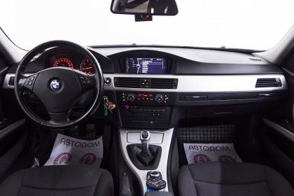 Продажа BMW 3 серии V (E90/E91/E92/E93) Рестайлинг 320i 2.0 MT (170 л.с.) 2009 Серый в Автодом