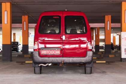 Продажа Peugeot Partner I Рестайлинг 1.4 MT (75 л.с.) 2010 Красный в Автодом