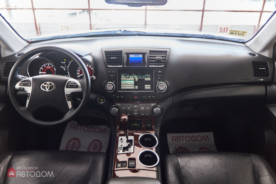 Продажа Toyota Highlander II (U40) Рестайлинг 3.5 AT (273 л.с.) 2012 Серебристый в Автодом