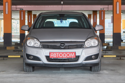 Продажа Opel Astra H Рестайлинг 1.2 MT (90 л.с.) 2009 Серебристый в Автодом