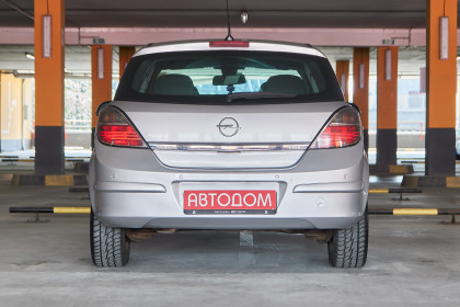 Продажа Opel Astra H Рестайлинг 1.2 MT (90 л.с.) 2009 Серебристый в Автодом