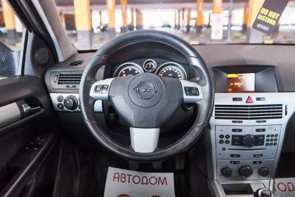 Продажа Opel Astra H Рестайлинг GTC 1.2 MT (90 л.с.) 2010 Черный в Автодом