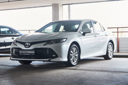 Продажа Toyota Camry VIII (XV70) 2.0 AT (150 л.с.) 2019 Белый в Автодом