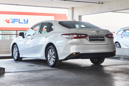 Продажа Toyota Camry VIII (XV70) 2.0 AT (150 л.с.) 2019 Белый в Автодом