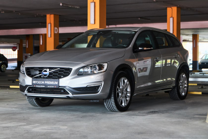 Продажа Volvo V60 Cross Country I 2.0 AT (190 л.с.) 2016 Серебристый в Автодом