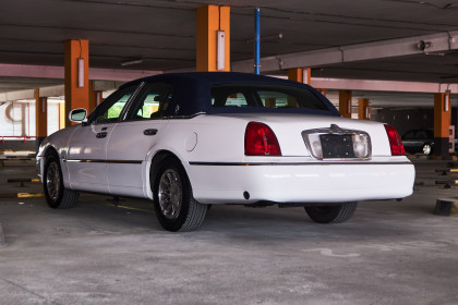 Продажа Lincoln Town Car III 4.6 AT (208 л.с.) 2001 Белый в Автодом