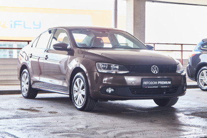 Продажа Volkswagen Jetta VI 1.6 AT (105 л.с.) 2012 Коричневый в Автодом